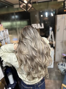 ラフ(LAFF) #ショコラアッシュ#ヘルシースタイル#ふんわりカール