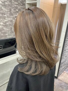 スターズ 川越店(STARS) ブリーチカラー　レイヤーカット　透明感　ミルクティーベージュ