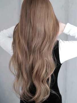 マリアナ(Mariana) ハイライトショートヘアレイヤーカットダブルカラー