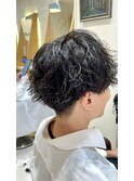 ツイストスパイラルパーマメンズマッシュ刈り上げ　奥東巧真