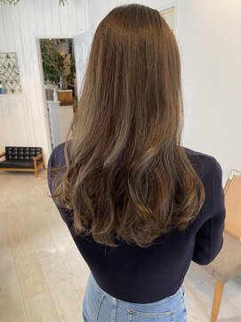 ミロア 薬院(miroa) ～大人女性のスモーキーアッシュブラウンカラー～