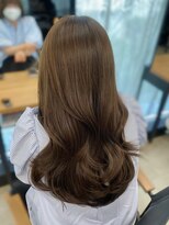 アリュウル 表参道 青山(Allure) オリーブベージュ×レイヤーカット◯ 伊藤