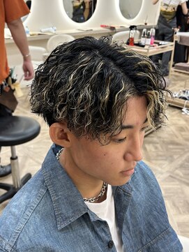 ラヴィズム 名駅店(LUVISM) 名古屋/メンズカット/メンズパーマ/眉毛/ツイストスパイラル