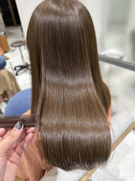 リュドール 春日井店(Rue D'or) Rue D'or春日井×櫻枝 セミ ロング×赤味・黄味無しカラー