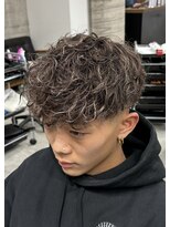 イーラ(era)&nbsp;メッシュメンズパーマスペインカール眉毛フェード