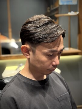 銀座 シノ 本店(shino) メンズ　ニュアンスパーマ　センターパート