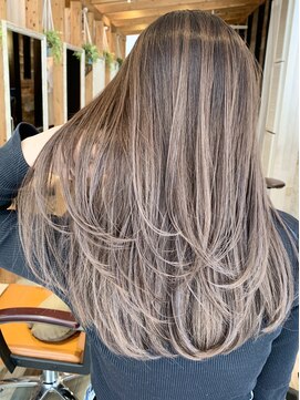 ラグーン(LAGOON) バレイヤージュグレージュハイライトダブルカラーケアブリーチ