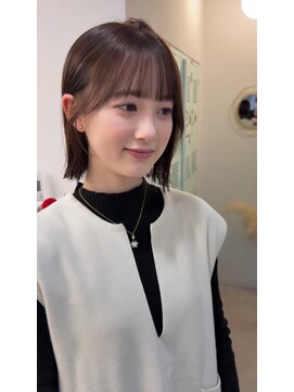 切りっぱなし×顔周りカット