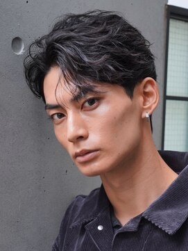 テン 心斎橋(tenn.) 心斎橋シャドウパーマメンズマッシュセンターパート緩め強め30代