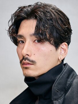 バイフィフス 原宿/表参道(by fifth) 原宿フェザーパーマメンズカット大人センターパート刈り上げなし