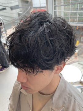 フィフス(fifth) コンマヘア　ツーブロック　マッシュウルフ　無造作パーマ