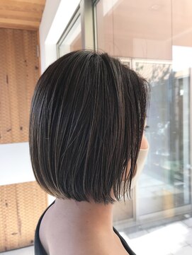 クロエ バイ ラヴィズム 小針店(CLOE by LUVISM) 細めハイライト×大人ボブ