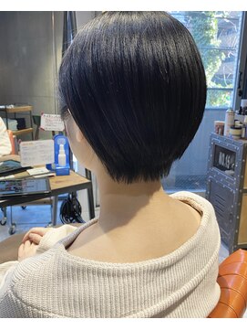 エミュー(emue) 京都 20代30代40代人気 耳かけショート ショートマッシュ 中島