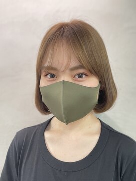 オジョマノ(OjOmano) 前下がりワンレン/ハイトーンミルクティーベージュ 千歳烏山