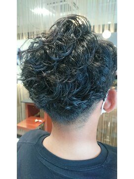 アイフィール(ifeel) ふんわりツイストパーマ＋ツーブロック