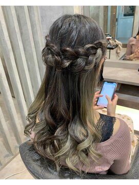 キッススワン(KISS SWAN) 【裏編み込み立体ハーフアップ】札幌美容室