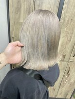 ヴィフ 大船(VIF)&nbsp;ハイトーンカラー×ホワイトグレー/ケアブリーチ/大船/大船駅