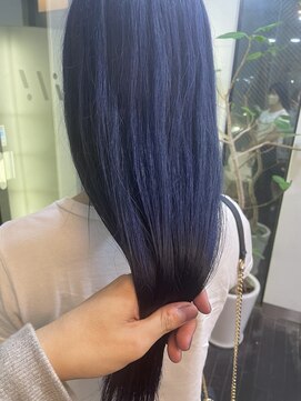 イリ 心斎橋(ili) ネイビーブルー