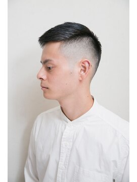カーウォッシュバーバー(CARWASH BARBER) アップバングビジカジサイドパートバーバースタイル