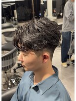 ステラ(STELLA)&nbsp;毛流れパーマ/ニュアンスパーマ/センターパート/眉毛サロン