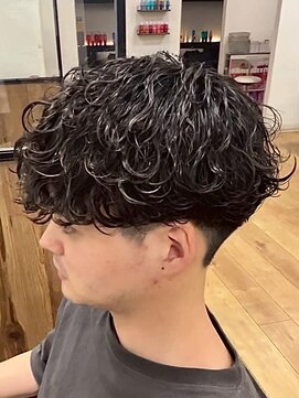 デプト(DEPT.) 波巻きパーマシャドウパーマツイストパーマメンズパーマ佐賀眉毛