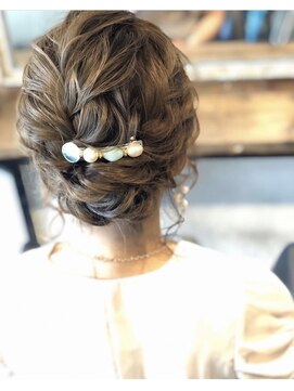 ヘッズ(HEADZ) 編み込みアップヘア