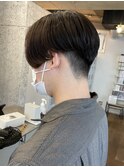 ナチュラルセンターパート×ツーブロ刈り上げ