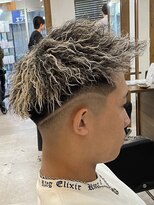 ルートヘアー(Root Hair) フルホワイトメッシュ×フェードパーマ