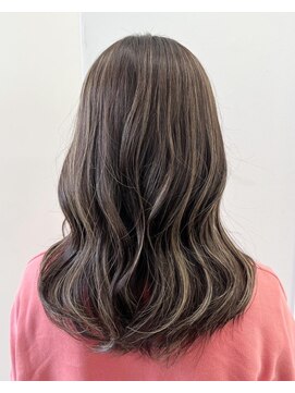 トゥルークリエイション 小山(True Creation) ダブルカラー/インナーカラー/前髪カット/韓国/くびれ/顔周り