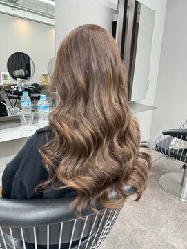 エミーバイモアムー(Emmie byMoremuu) 【埼玉ギャルの救世主】ミルクティー