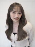 顔周りレイヤーカットくびれヘアミルクティーベージュカラー