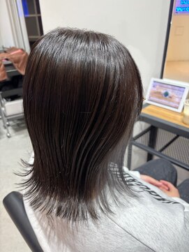 アグ ヘアー ムキシツツー 立川店(Agu hair mukisitu2) インナーカラー×ホワイトシルバー