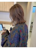 グレージュ切りっぱなしボブ前髪ありミニボブミルクティベージュ