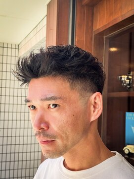 ザバーバー 渋谷(THE BARBER) フェザーアップ