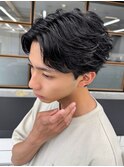 20代◎軽やかフェザーパーマ×センターパート韓国風メンズ