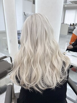 アイセ(I.se Eir TOKYO) ホワイトカラー/ケアブリーチ/ダブルカラー/ハイトーン