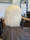 抜きっぱなし金髪ボブ