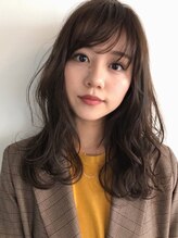 ヴェイン(VEIN) イルミナカラー　小顔　オリーブカラー　セミウェットウェーブ