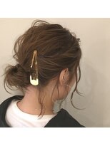 キャンバス バイ ネオリーブ 横浜西口(Canvas by neo.)&nbsp;ゆるふわお団子アレンジ × シナモンベージュ