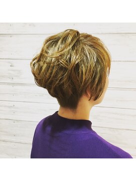 ラヴィアン(La vien) 大人ショート3Dカラー丸みショート【草加　Lavien】