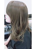 マットグレージュ