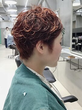 テトヘアー(teto hair) ベリーショート、オレンジカラー、赤髪ショート