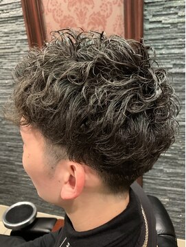 プレミアムバーバー 赤坂店(PREMIUM BARBER produce by HIRO GINZA) ツーブロック×スパイラルパーマ