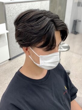 ノイズ エコル(Hair&Make NOISM ekolu ) 今流行りの王道センターパート