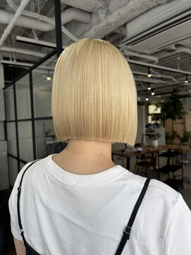 ソイデュエ 梅田(soi due) ハイトーンボブ