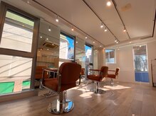 サロンの雰囲気とリラクゼーション