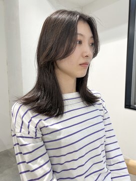 ヨーク(YOKE) 顔まわりレイヤーミディアムレイヤー前髪