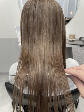 トッカ 茨木(tocca) スモークグレージュ×シナジートリートメント