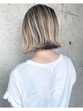 モルト 麻生(molt) バレイヤージュ　ボブ