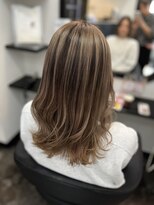 サロンドフィール(Salon de feel)&nbsp;バレイヤージュ風ベージュカラー